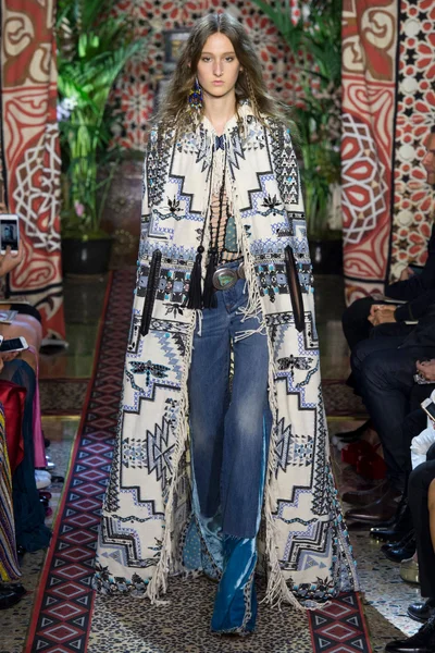 Look 26
